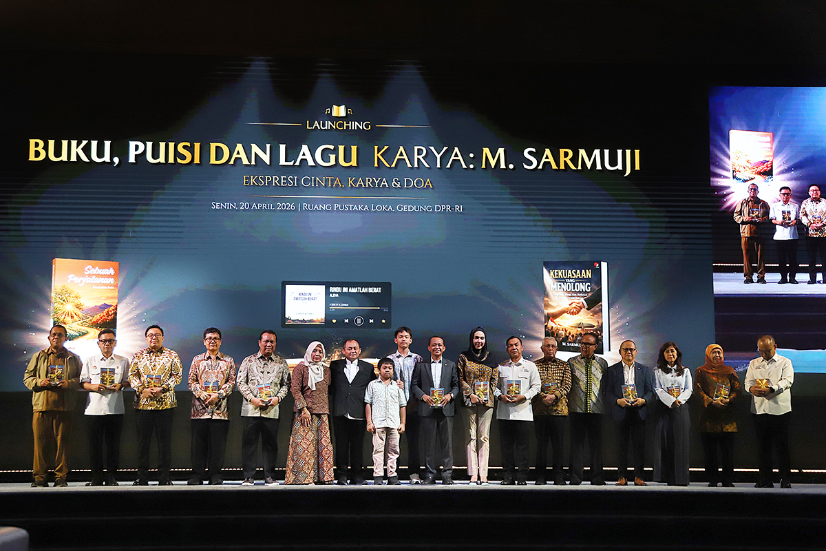Peluncuran buku, puisi, dan lagu karya M. Sarmuji bertajuk Ekspresi Cinta dan Doa di Gedung Nusantara IV, Kompleks Parlemen, Senayan, Jakarta. (BeritaNasional/Elvis Sendouw)