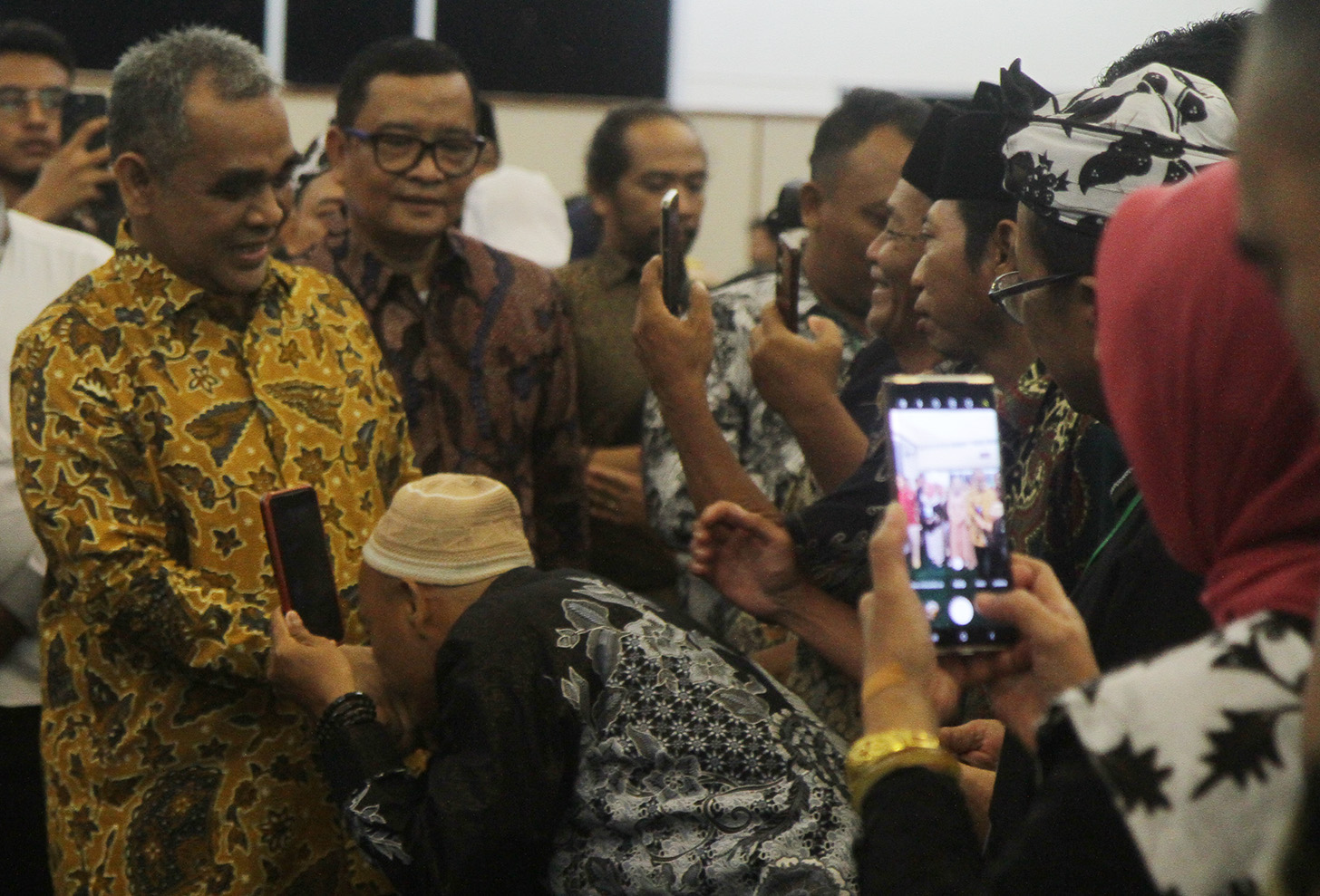 Sekjen Partai Gerindra, Ahmad Muzani menghadiri Halal Bihalal bersama Paguyuban Warteg se-Indonesia, di Kompleks Parlemen Senayan, Minggu (12/5/2024). (BeritNasional.com/Oke Atmaja)