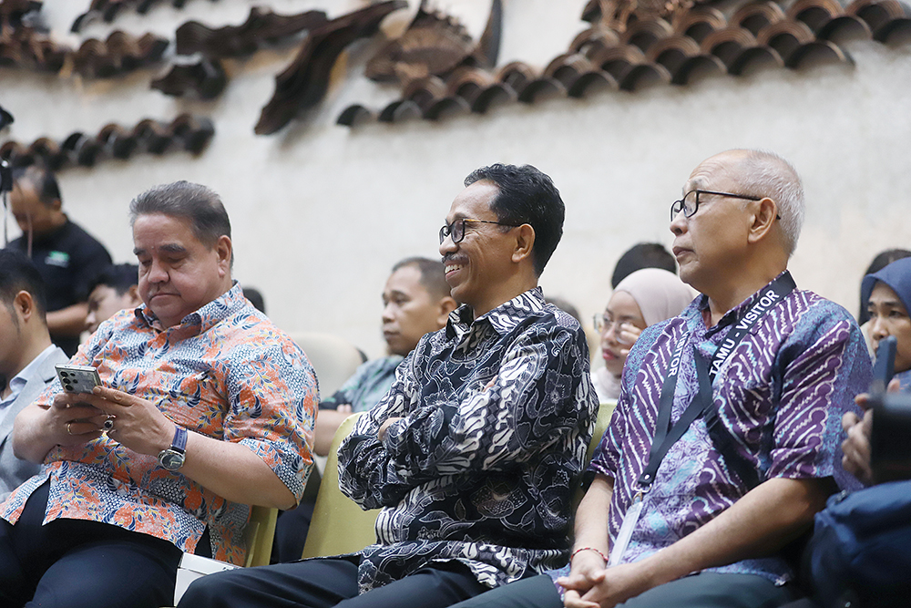 KWP bersama DPR RI gelar diskusi Forum Legislasi dengan tema “Serap Aspirasi Mata Rantai Industri Hasil Tembakau”. (BeritaNasional/Elvis Sendouw)