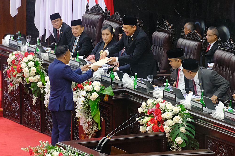 Sidang Paripurna Akhir Masa Jabatan Anggota MPR Periode 2019-2024 di Gedung Nusantara, Kompleks Parlemen, Senayan. (BeritaNasional/Elvis Sendouw)