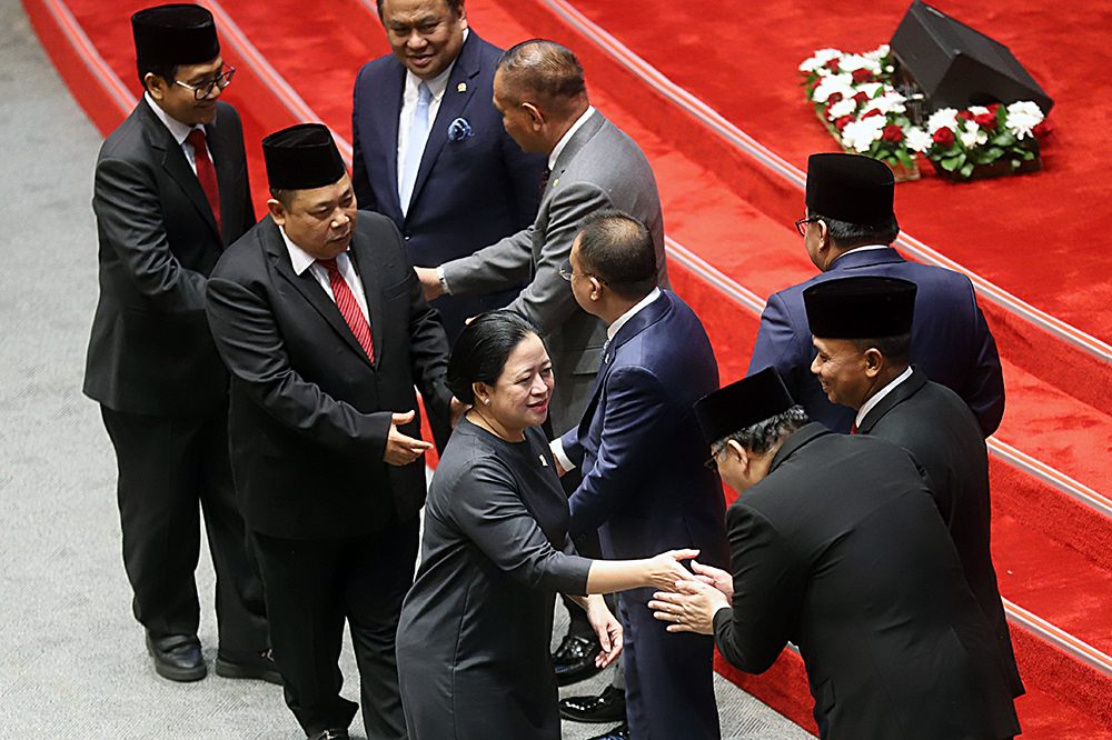 DPR RI lantik 5 Calon Anggota BPK RI Periode 2024 - 2029 yakni Budi Priyono, Daniel Lumban Tobing, Fathan Subchi, Akhsanul Khaq dan Bobby Adhtyo Rizaldi. (BeritaNasional/Elvis Sendouw)