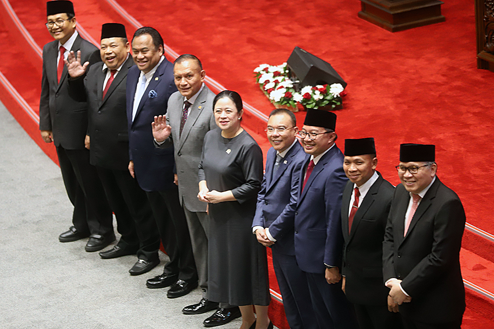 DPR RI lantik 5 Calon Anggota BPK RI Periode 2024 - 2029 yakni Budi Priyono, Daniel Lumban Tobing, Fathan Subchi, Akhsanul Khaq dan Bobby Adhtyo Rizaldi. (BeritaNasional/Elvis Sendouw)