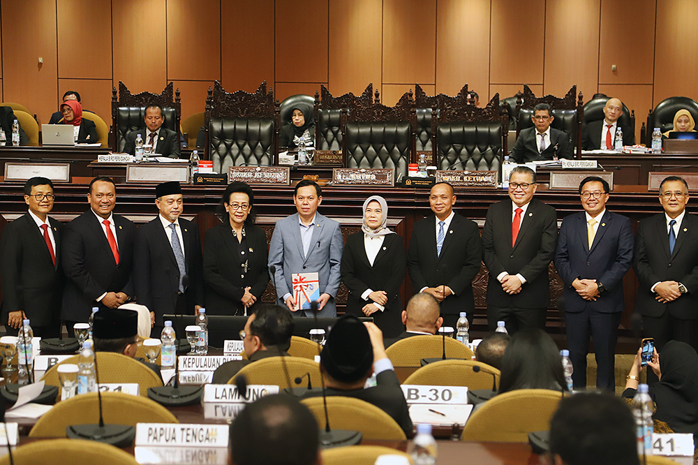 Sidang paripurna penyampaian IHPS I Tahun 2024 dan Laporan Hasil Pemeriksaan (LHP) Semester 1 Tahun 2024 oleh BPK RI. (BeritaNasional/Elvis Sendouw)