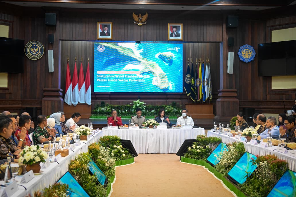 Silaturahmi Wapres bersama Para Pelaku Usaha Sektor Pariwisata di Politeknik Pariwisata Bali. (BeritaNasional/Elvis/HO Setwapres)