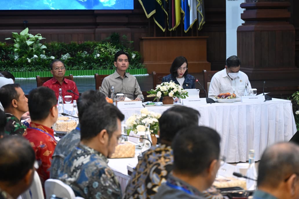 Silaturahmi Wapres bersama Para Pelaku Usaha Sektor Pariwisata di Politeknik Pariwisata Bali. (BeritaNasional/Elvis/HO Setwapres)