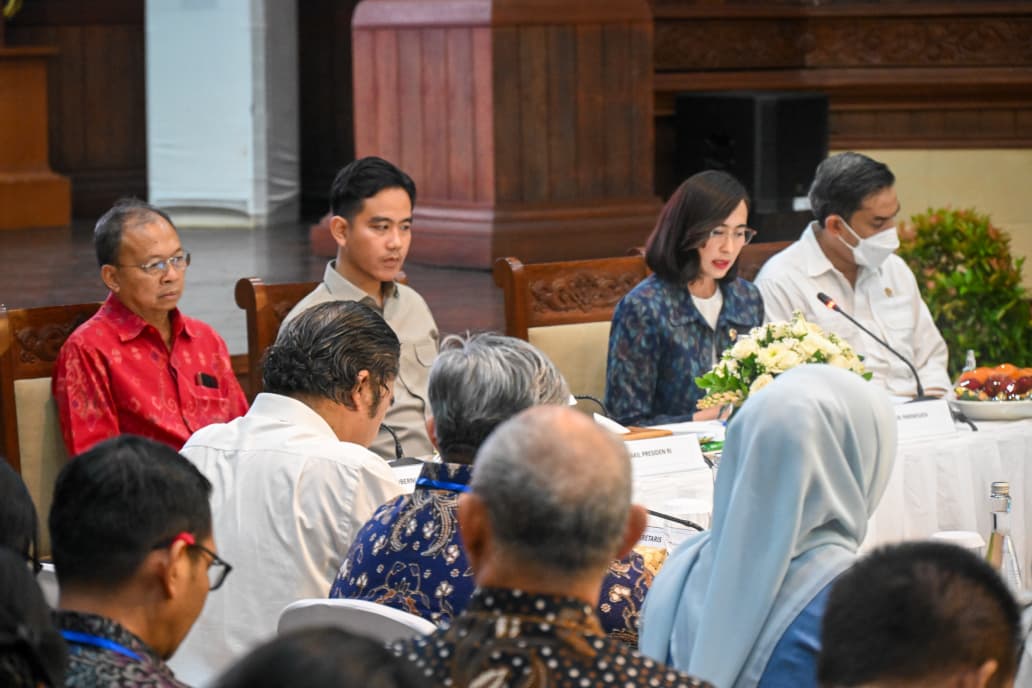 Silaturahmi Wapres bersama Para Pelaku Usaha Sektor Pariwisata di Politeknik Pariwisata Bali. (BeritaNasional/Elvis/HO Setwapres)