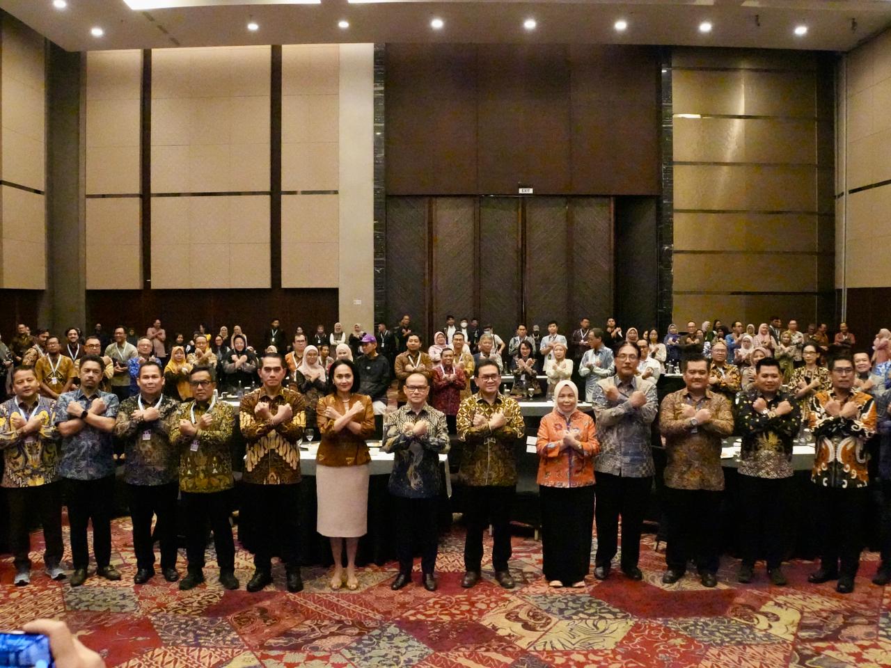 Sinergi KemenP2MI dan Kemendag Perkuat Daya Saing dan Pemberdayaan Pekerja Migran Indonesia Nota Kesepahaman (MoU) Kementerian Pelindungan Pekerja Migran Indonesia (KemenP2MI) dan Kementerian Perdagangan (Kemendag). (BeritaNasional/Elvis/HO P2MI)