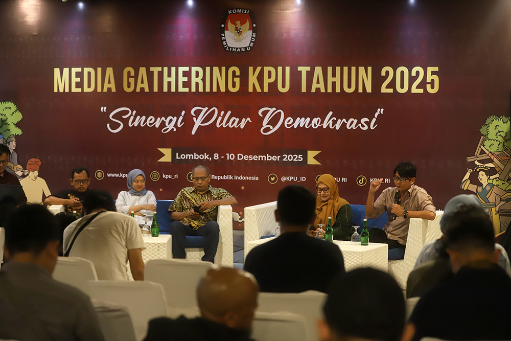 KPU RI gelar diskusi mengusung tema “Sinergi Pilar Demokrasi” di Lombok, Nusa Tenggara Barat. (BeritaNasional/Elvis Sendouw)