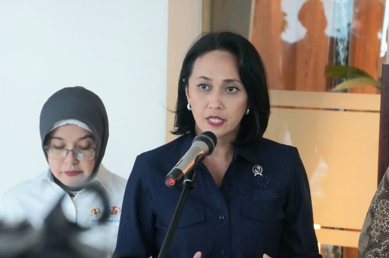 Sinkronisasi Data Pemberdayaan Masyarakat, Wamen Christina Siap Kolaborasi Lintas Kementerian KemenP2MI siap berkolaborasi lintas kementerian terkait update dan sinkronisasi data. (BeritaNasional/Elvis Sendouw/HO P2MI)