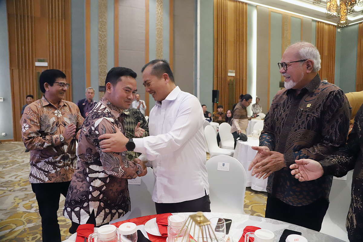 Sosialisasi MPR Penguatan Tata Kelola Sumber Daya Alam dalam Mendukung Pembangunan Daerah Sosialisasi MPR bersama Pemerintah Daerah yang bertajuk " Penguatan Tata Kelola Sumber Daya Alam Melalui Publikasi Media dalam Mendukung Pembangunan Daerah", di Lombok Barat, Nusa Tenggara Barat. (BeritaNasional/Elvis Sendouw)