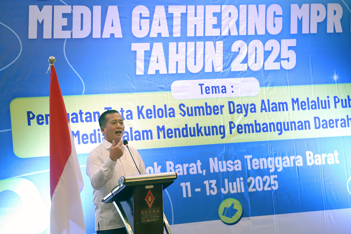 Sosialisasi MPR Penguatan Tata Kelola Sumber Daya Alam dalam Mendukung Pembangunan Daerah Sosialisasi MPR bersama Pemerintah Daerah yang bertajuk " Penguatan Tata Kelola Sumber Daya Alam Melalui Publikasi Media dalam Mendukung Pembangunan Daerah", di Lombok Barat, Nusa Tenggara Barat. (BeritaNasional/Elvis Sendouw)