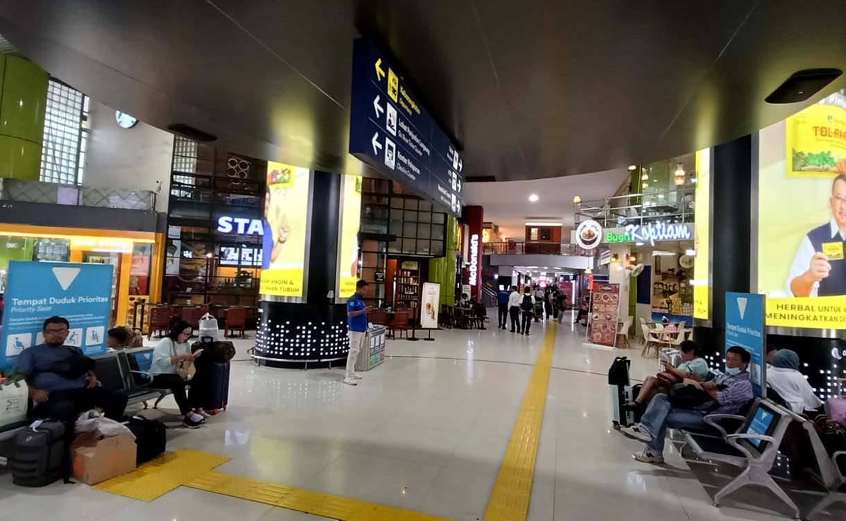 Suasana di Stasiun Gambir, Jakarta, Rabu (17/6/2026).(Beritanasional.com/Oke Atmaja)