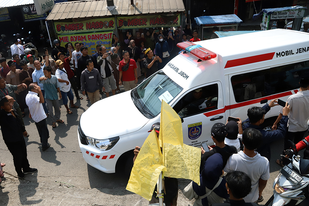 Korban kecelakaan bus di Subang tiba di rumah duka. (BeritaNasional/Elvis Sendouw)