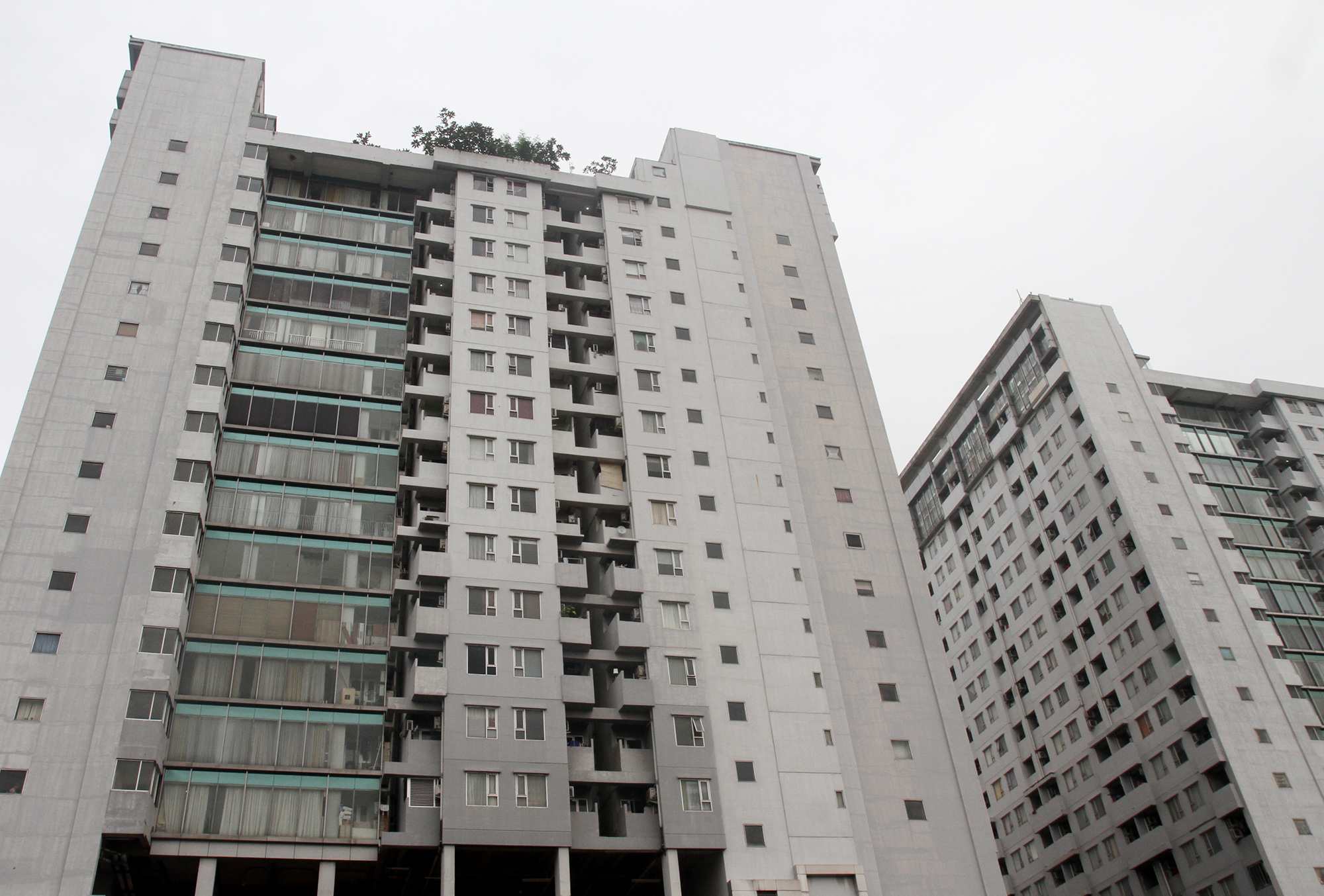 Foto suasana deretan gedung apartemen di kawasan Matraman, Jakarta, Rabu (2/6/2024).(BeritaNasional.com/Oke Atmaja)