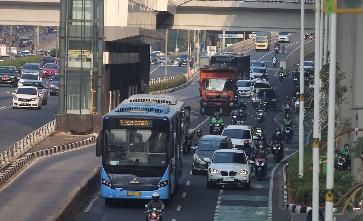 Arus lalulintas di Tol Dalam Kota, Semanggi, Jakarta, Minggu(22/9/2024).  (BeritaNasional.com/ Oke Atmaja)