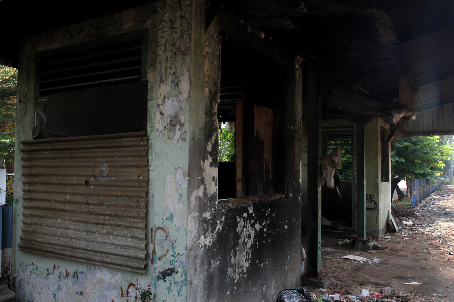 Suasana di Stasiun Mampang yang sudah tidak beroperasi,Jakarta, Minggu (5/5/2024). (BeritaNasional.Com/Oke Atmaja)