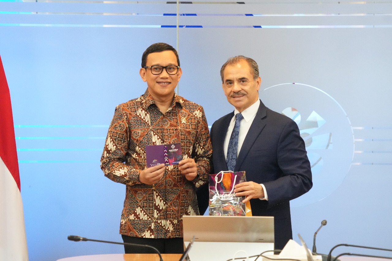 Menteri P2MI Abdul Kadir Karding menerima kunjungan resmi Duta Besar (Dubes) Guatemala untuk Indonesia. (BeritaNasional/Elvis Sendouw/HO Hms P2MI)