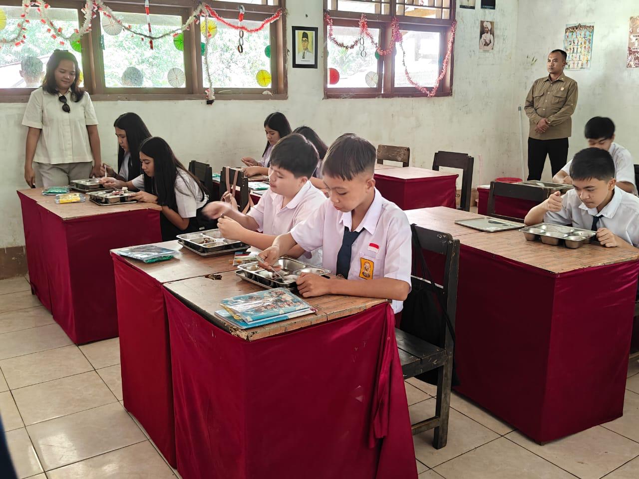 Pelaksanaan Program Makan Bergizi Gratis (MBG)  (BeritaNasional/Elvis/HO Setwapres)
