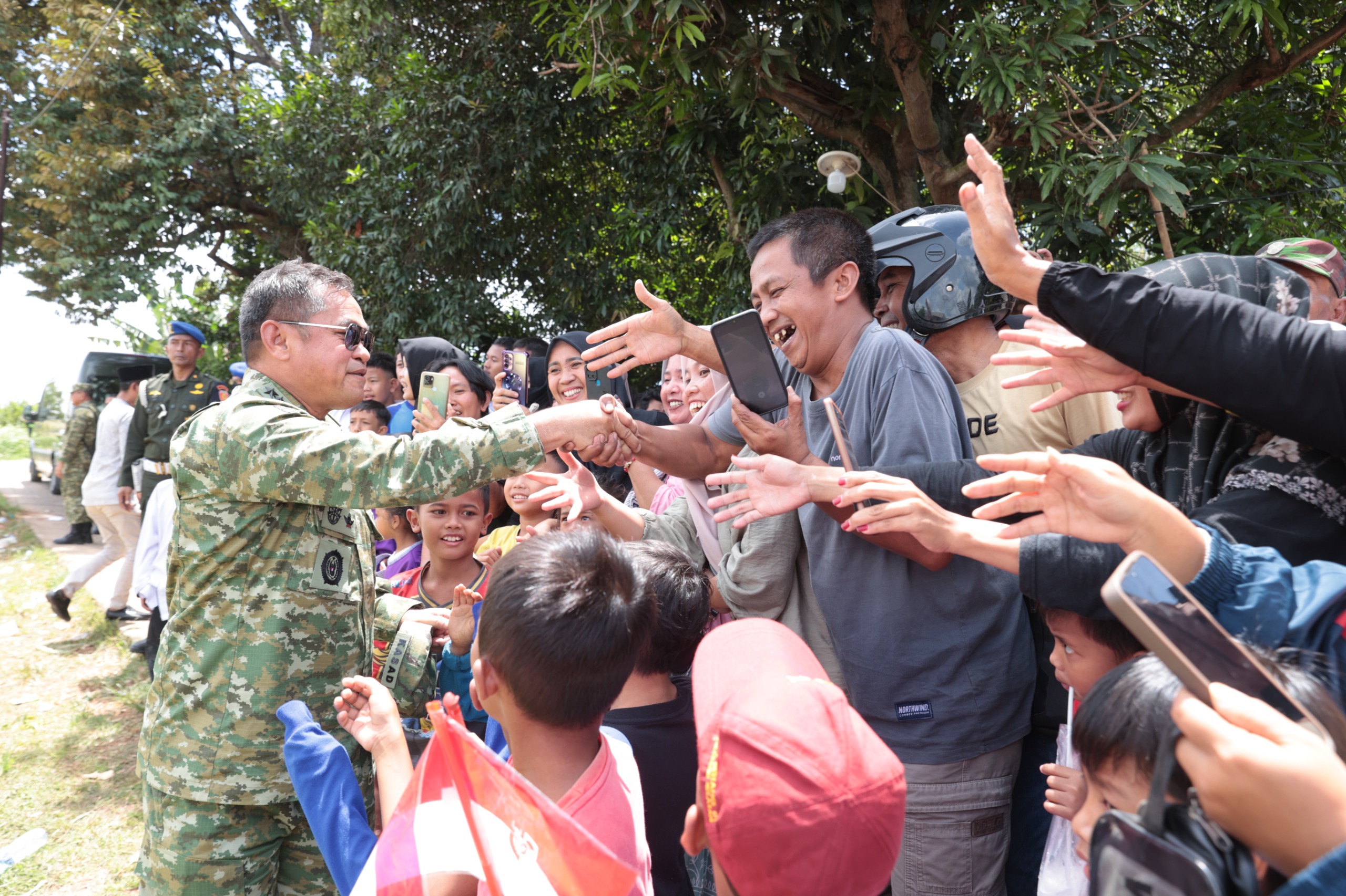 Kasad Jenderal TNI Maruli Simanjuntak meninjau Markas Batalyon Intai Tempur (Yontaipur) Kostrad di Cikarang, Jawa Barat. (BeritaNasional/Elvis/HO Dispenad)