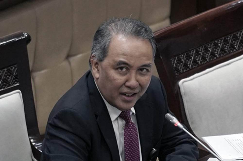 Uji Kelayakan dan Kepatutan Calon Deputi Gubernur BI 2 calon Deputi Gubernur Bank Indonesia (BI) mengikuti uji kelayakan dan kepatutan di Komisi XI DPR RI. (BeritaNasional/Elvis Sendouw)