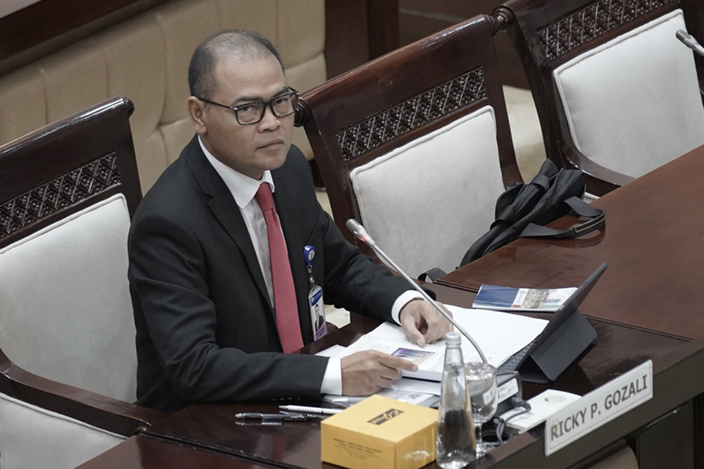 Uji Kelayakan dan Kepatutan Calon Deputi Gubernur BI 2 calon Deputi Gubernur Bank Indonesia (BI) mengikuti uji kelayakan dan kepatutan di Komisi XI DPR RI. (BeritaNasional/Elvis Sendouw)