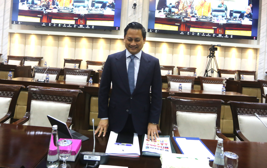Calon Deputi Gubernur BI Thomas Djiwandono di ruang Komisi XI DPR, Senin (26/1/2026). (Beritanasional.com/Oke Atmaja)
