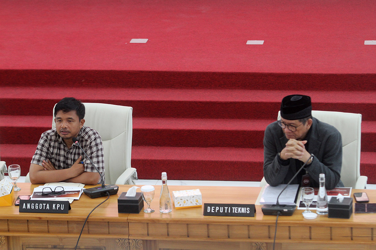 Suasana uji publik Peraturan KPU (PKPU) di Kantor KPU, Jakarta, Selasa (24/9/2024).(BeritaNasional.com/ho/ Oke Atmaja)