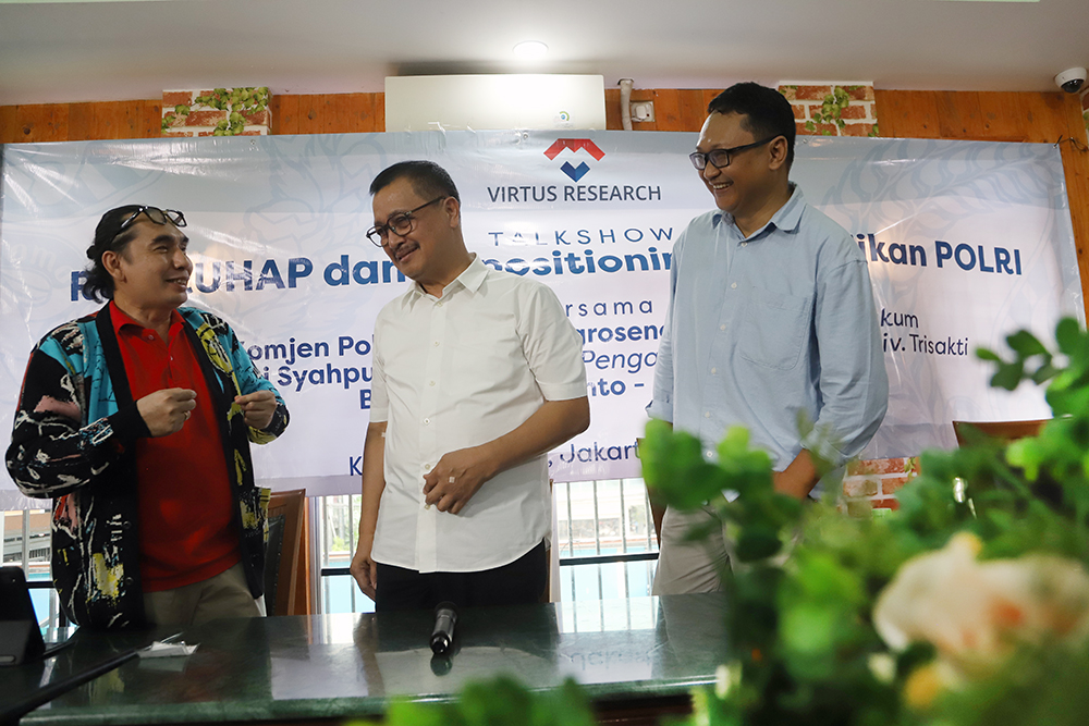 Virtus Research Gelar Diskusi RUU KUHAP dan Reposisi Penyidikan Polri VIRTUS RESEARCH menggelar diskusi bertajuk “RUU KUHAP dan Repositioning Penyidik Polri”. (BeritaNasional/Elvis Sendouw)