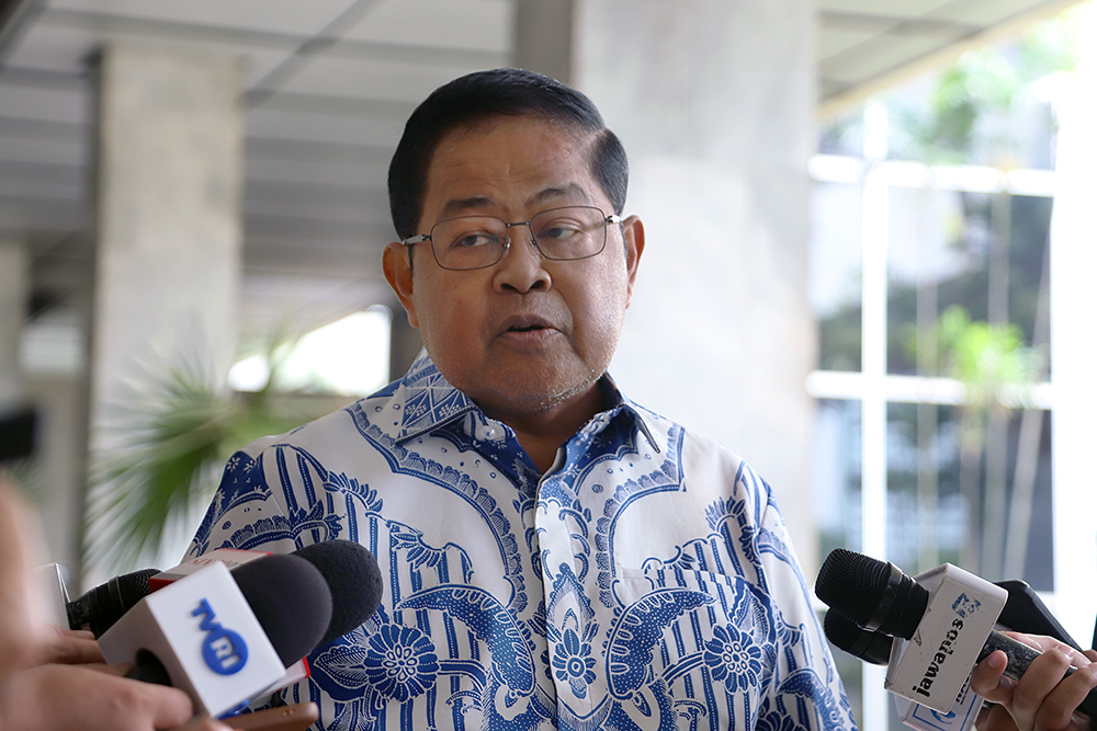 Wakil Ketua Umum (Waketum) Partai Golkar Idrus Marham, menjawab pertanyaan wartawan terkait pembebasan aktivis kemanusian yang tergabung dalam GSF. (BeritaNasional/Elvis Sendouw)