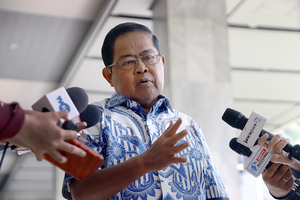 Wakil Ketua Umum (Waketum) Partai Golkar Idrus Marham, menjawab pertanyaan wartawan terkait pembebasan aktivis kemanusian yang tergabung dalam GSF. (BeritaNasional/Elvis Sendouw)
