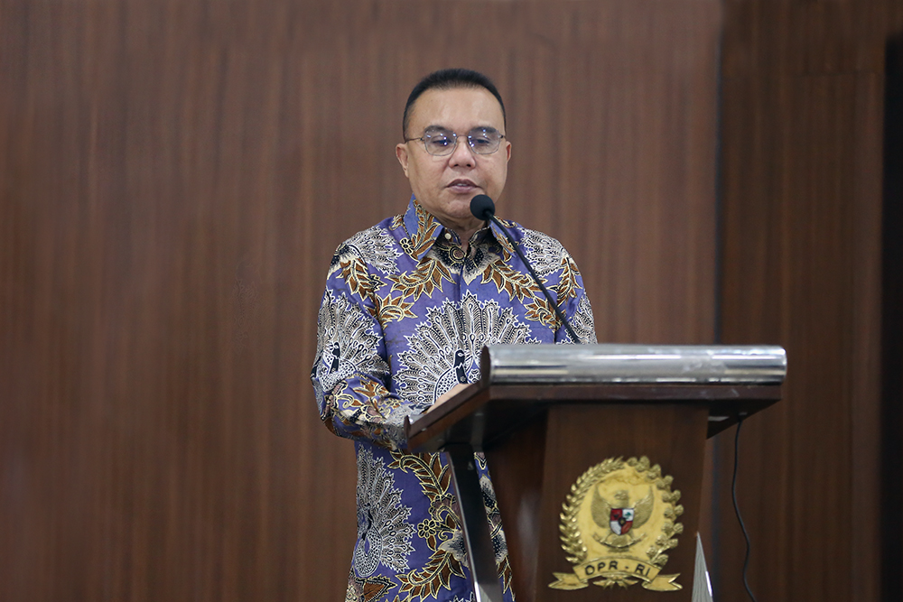 Wakil Ketua DPR RI Sufmi Dasco Ahmad memberikan keterangan kepada wartawan (BeritaNasional/Elvis Sendouw)