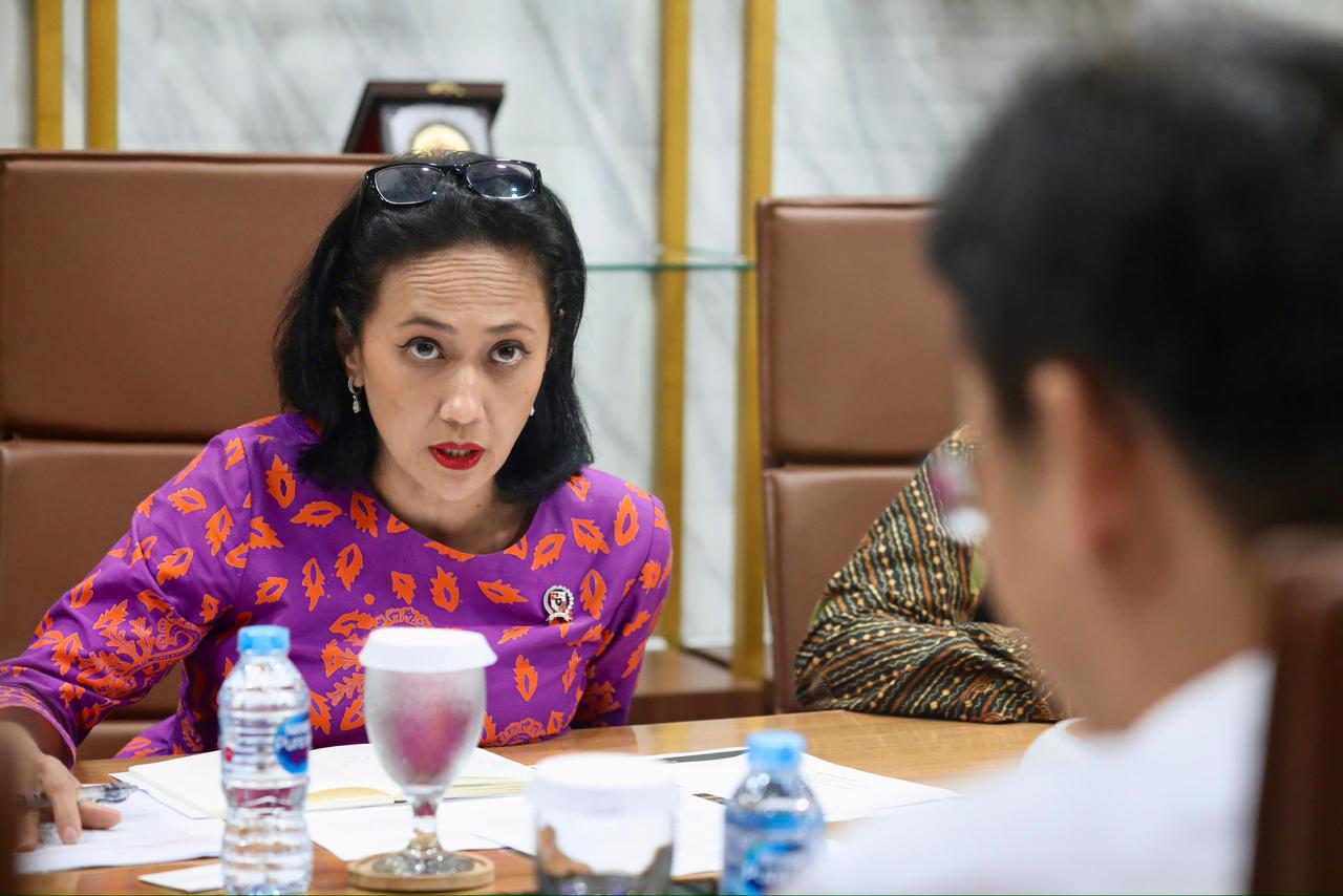 Wakil Menteri Pelindungan Pekerja Migran Indonesia (Wamen P2MI), Christina Aryani menerima Penasihat Ekonomi dan Perdagangan dari Kedutaan Besar Tiongkok untuk Indonesia. (BeritaNasional/Elvis/HO P2MI)