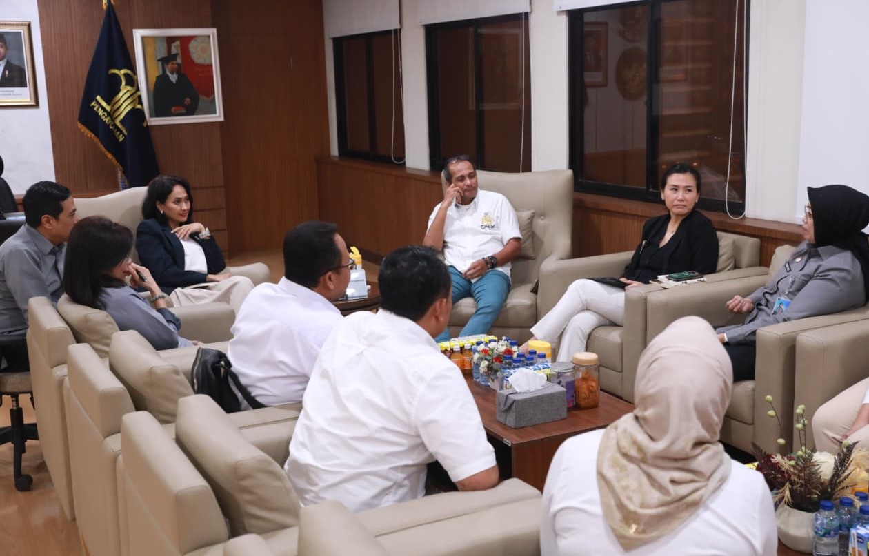 Wakil Menteri Pelindungan Pekerja Migran Indonesia (P2MI), Christina Aryani bahas perkuat edukasi migran aman bersama tiga Kementerian. (BeritaNasional/Elvis/HO P2MI)