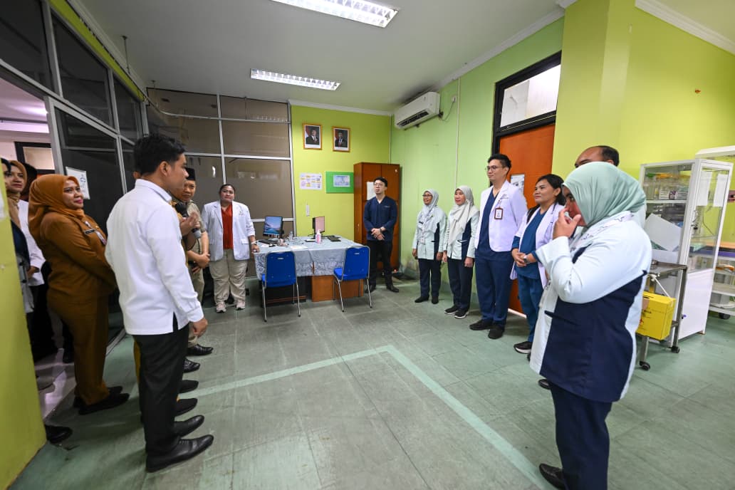 Wapres Gibran Rakabuming meninjau RSUD Kepulauan Seribu  (BeritaNasional/Elvis/HO Setwapres)