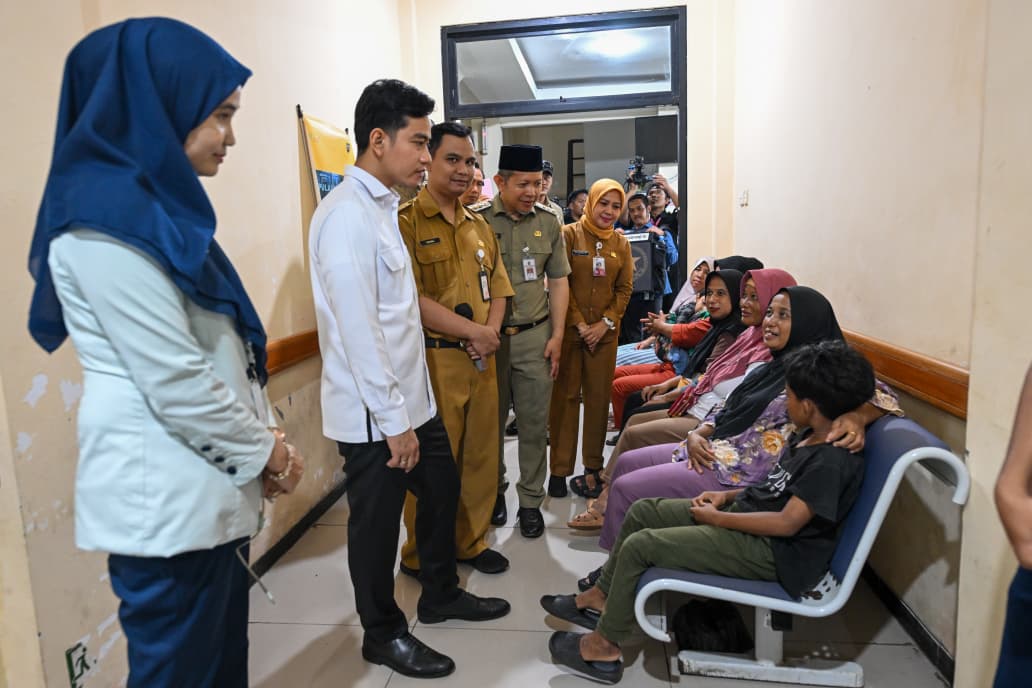 Wapres Gibran Rakabuming meninjau RSUD Kepulauan Seribu  (BeritaNasional/Elvis/HO Setwapres)