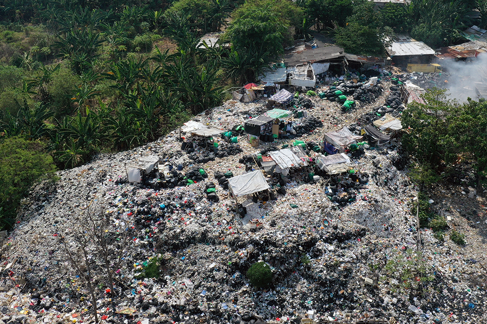 Inilah penampakan tempat pembuangan sampah liar di daerah Depok. (BeritaNasional/Elvis Sendouw)